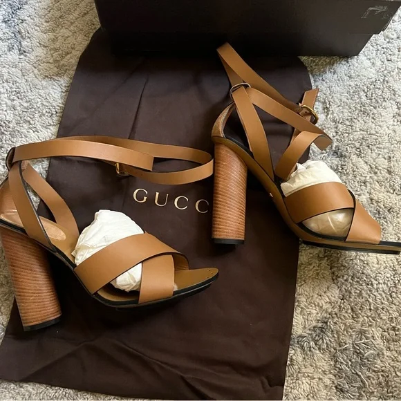 Gucci Tan Leather Heels - Picture 6 of 14